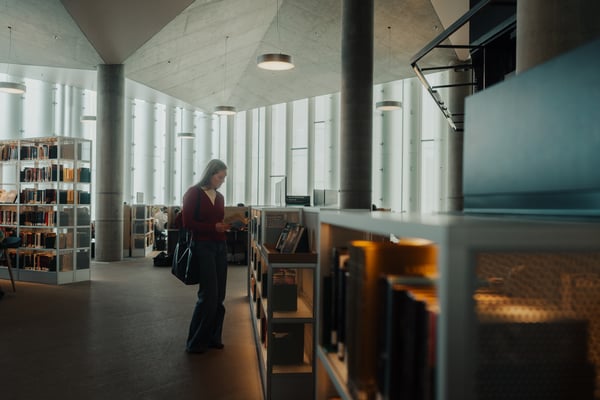 Woman in Deichmann public library
